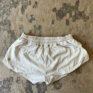 LULULEMON white hotty hot shorts